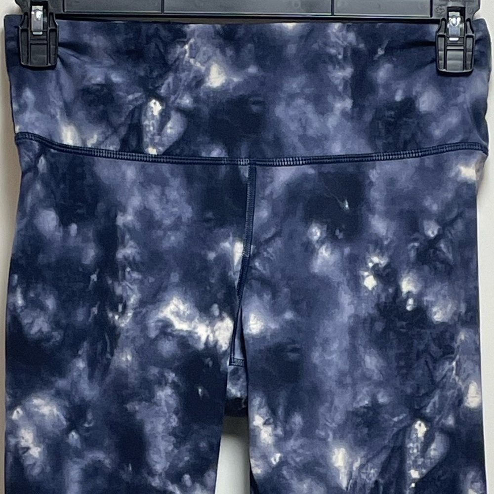 Banana Republic Sz M 7/8 Navy White Tie Dye High Rise Cropped Athletic Leggings - Picture 3 of 8